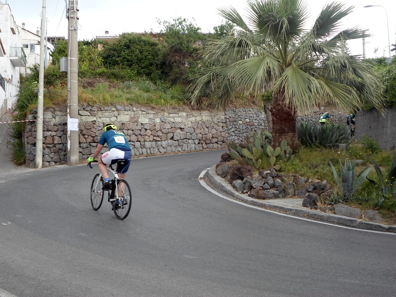cyclist at Ischia 100